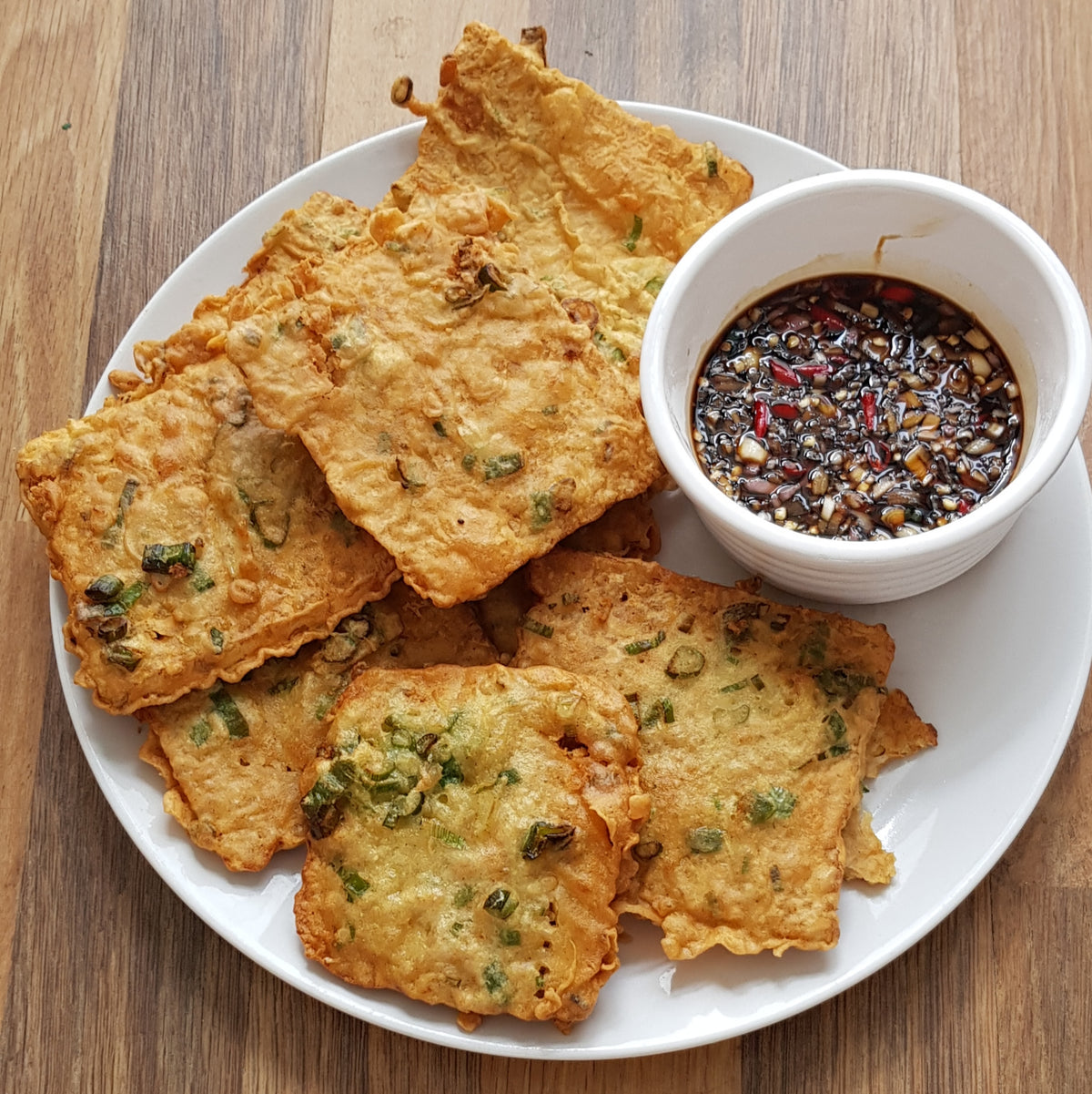 Deep-Fried Tempeh in Spiced Batter (Tempeh Mendoan)